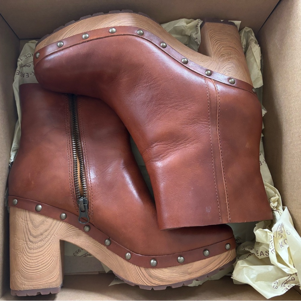 Kork-Ease Southhampton Brown Leather Boots. Size 8. Great condition.